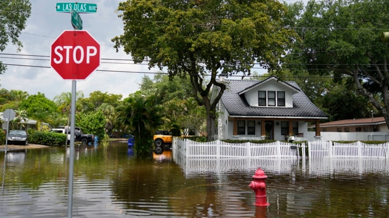 The alert for bad weather continues in South Florida