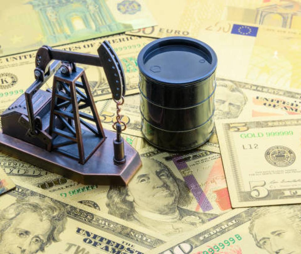 The barrel of Brent oil rose 1.9% and approached $80