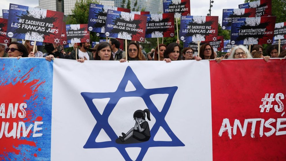 The rape of a Jewish girl in France puts the focus of the end of the campaign on anti-Semitism