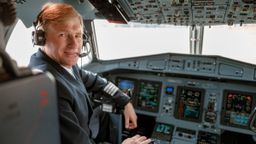 An airline pilot explains what he does on an 18-hour flight