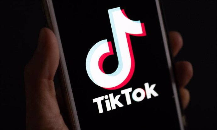 File - FILED - 22 September 2023, Berlin: The logo of the TikTok platform is displayed on a smartphone.  Photo: Monika Skolimowska/dpa