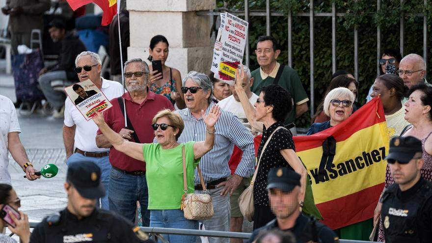 The judge now relies on the ultras of HazteOir to keep the case against Begoña Gómez alive