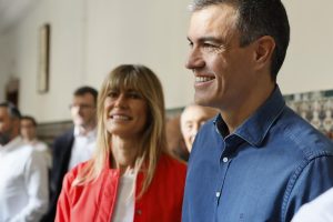 Judge Peinado presses the case against Begoña Gómez and summons Pedro Sánchez after failing to make progress