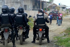 Large fire affects southern Ecuador