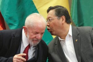 Lula arrives in Bolivia to strengthen trade, cooperation and political support for Arce