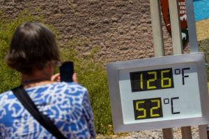 Persistent heat wave in the US breaks records, causes deaths in the West and stifles the East