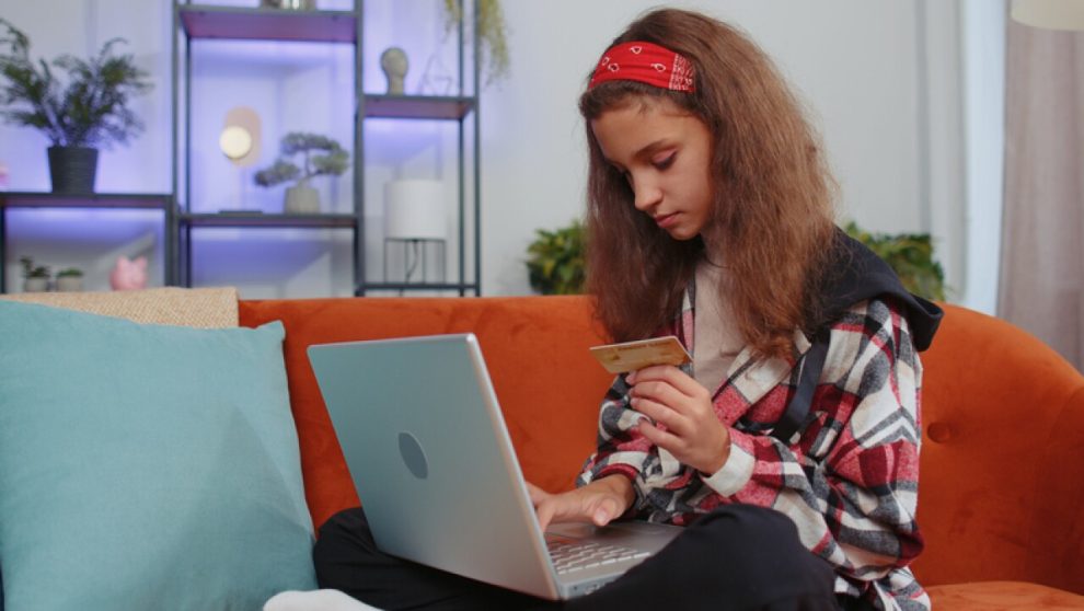 Gen Z is desperate for second-rate online shopping