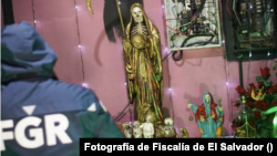 Altar to Santa Muerte found in a bar in the capital of El Salvador, in the middle of an operation for sexual exploitation. Photo by the Attorney General's Office.