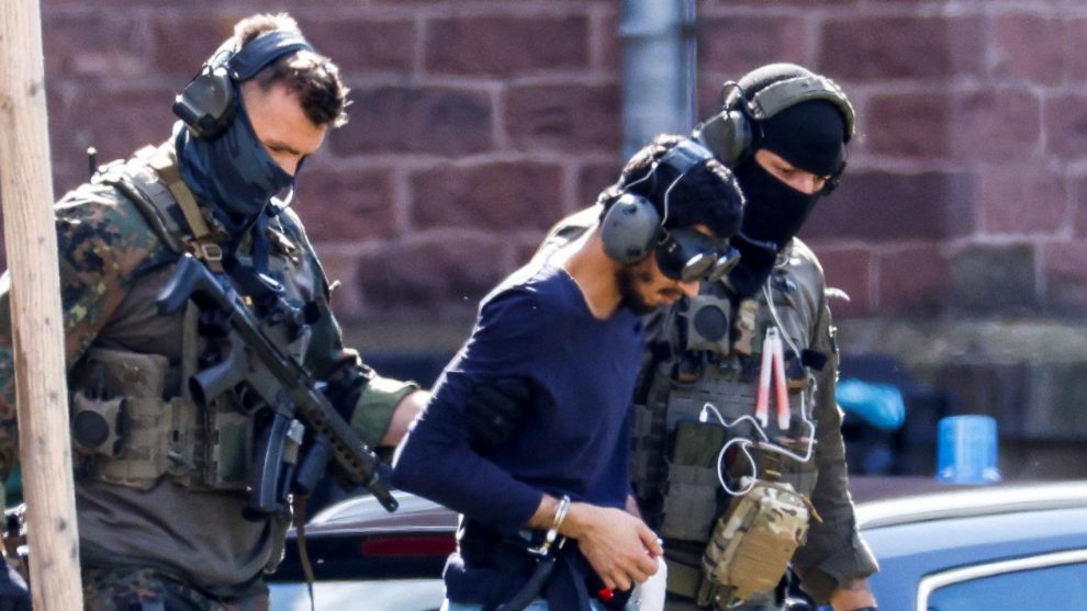 The perpetrator of the deadly attack in Solingen is sent to a German prison after turning himself in