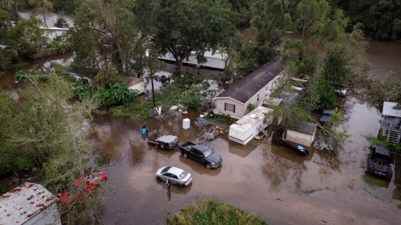 Depression Francine advances on land after causing power outages in Louisiana and Mississippi