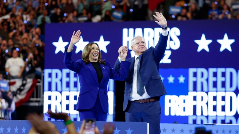 Harris and Walz begin Georgia bus tour as Democrats' hopes rise