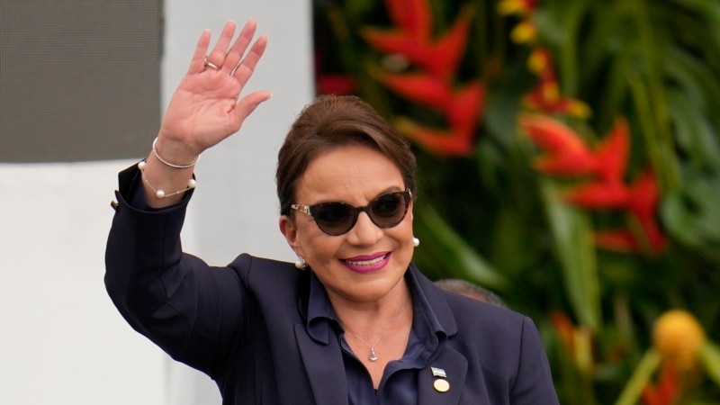 Honduran president asked to resign over alleged ties between relatives and drug traffickers