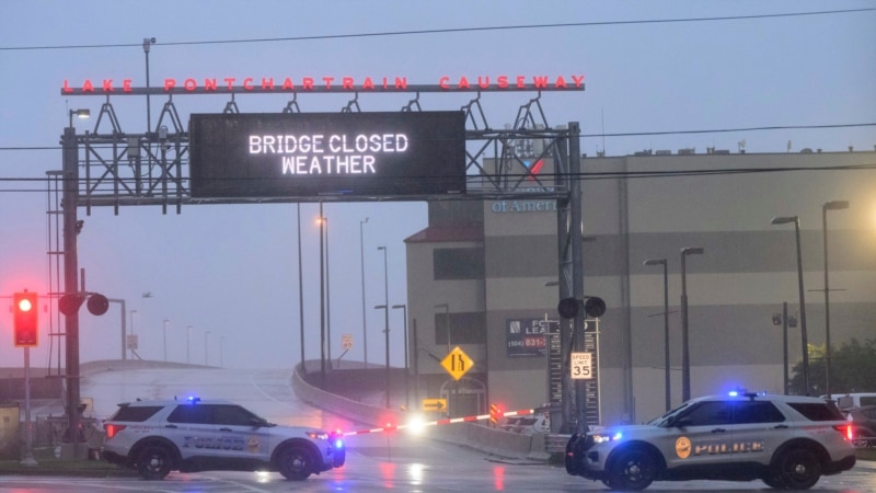 Hurricane Francine weakens as it moves into Louisiana from the Gulf Coast