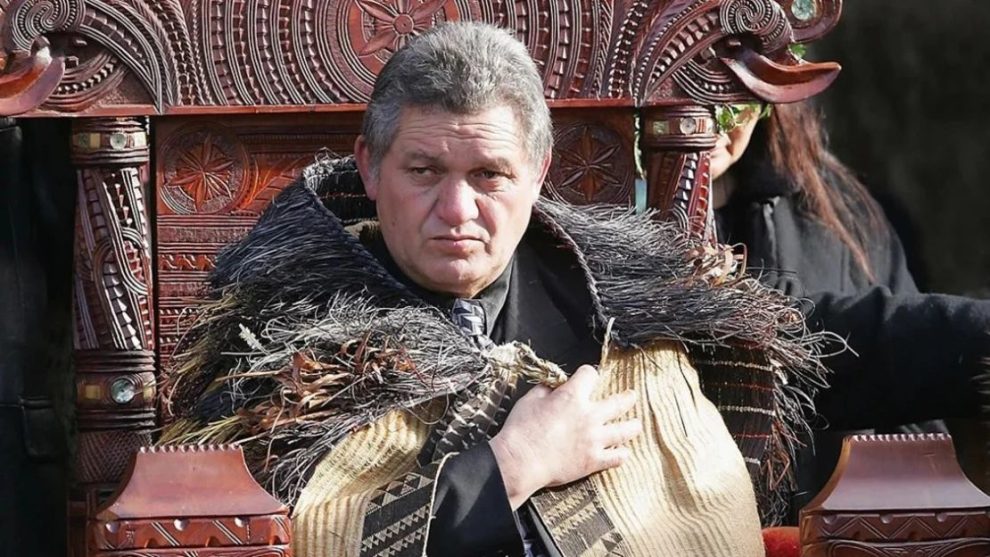 Maori King Tuheitia sits on the throne during his coronation at Turangawaeware Marae on August 21, 2006 in Ngaruawahia, New Zealand. (Photo: Drury/Pool/Getty Images/File).