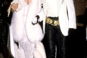 Madonna arrives at the 1991 Oscars with Michael Jackson.