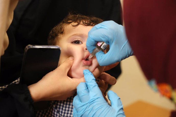 Vaccination campaign against polio in the Gaza Strip