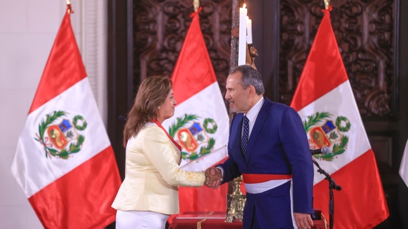 Peruvian President Changes Foreign Minister and Three Cabinet Ministers