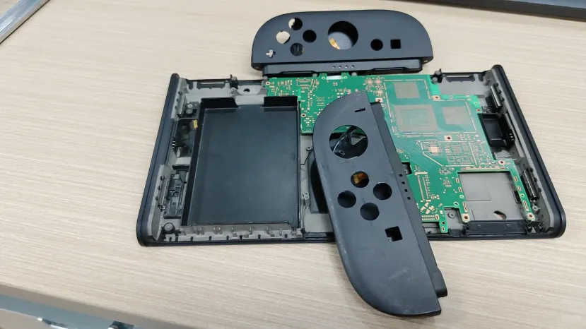 Geeknetic The Nintendo Switch 2 will have 12 GB of LPDDR5x RAM and 256 GB of internal storage 1