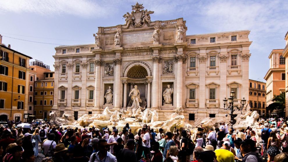 Throwing a coin into the Trevi Fountain will cost two euros for a "unique experience"