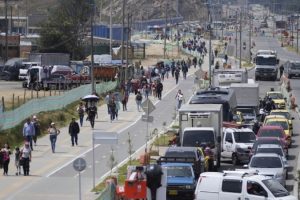 Transporters block main roads in Colombia due to rising fuel prices