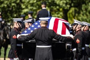 Trump issues statement from families of fallen servicemen defending visit to Arlington National Cemetery