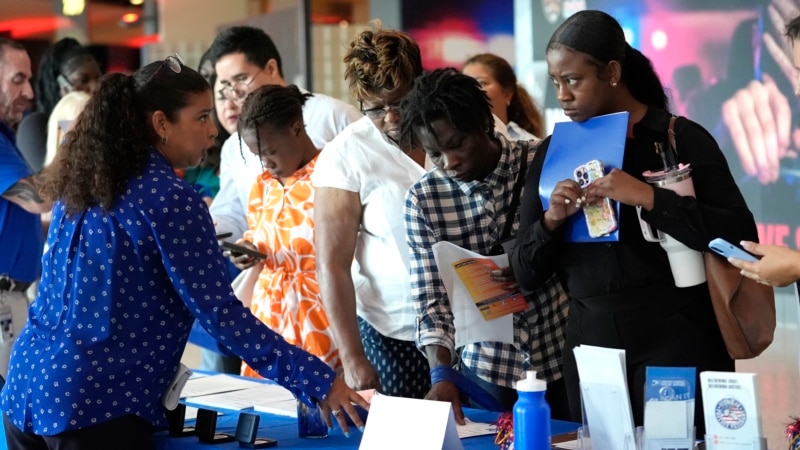 US job growth falls short of expectations in August; unemployment rate falls to 4.2%