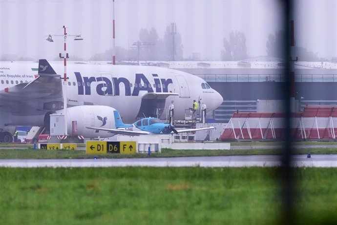 File - An Iran Air plane in Hamburg, Germany