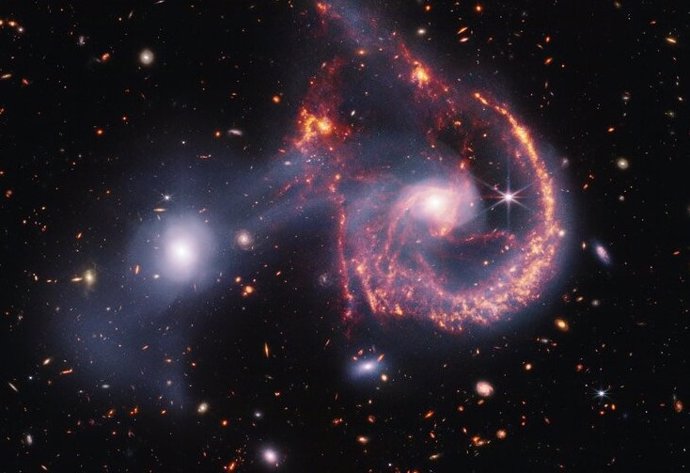 Composite image of Arp 107