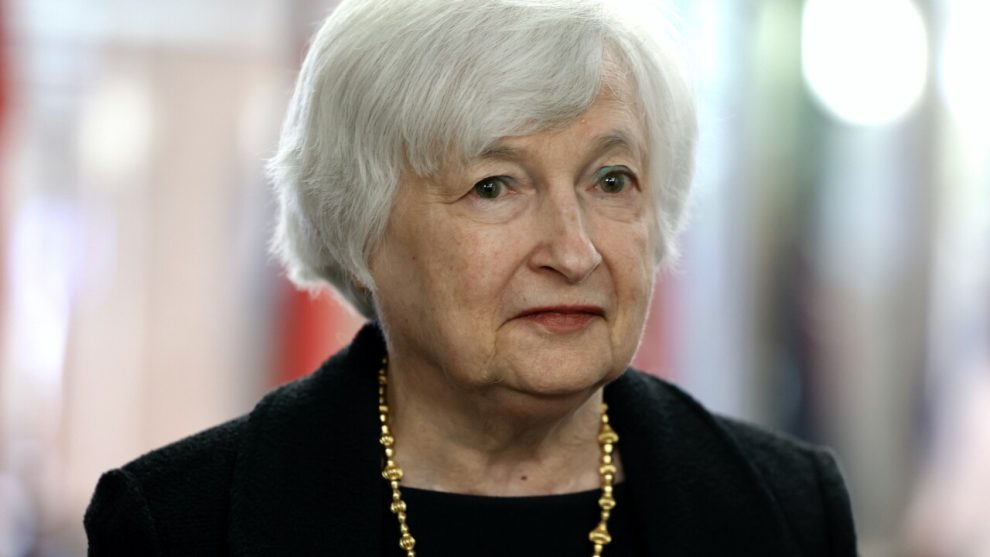 Yellen considers "very positive signal" Fed rate cut