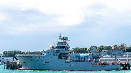 $63 million New Zealand Navy ship runs aground and sinks