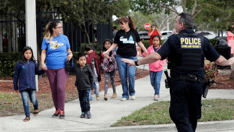 A lawsuit alleges that the US government withholds 300 million unreturned bail bonds to immigrants