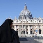 A nun arrested in Italy after stealing jewelry and gold objects donated by the faithful worth about 80,000 euros