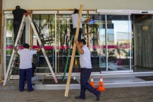 Banks close branches in Mérida due to the passage of Hurricane Milton