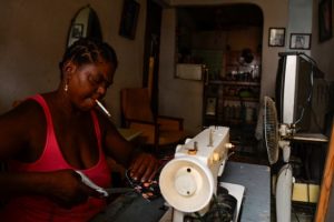 Cuba suspends classes after blackout and evaluates increase in service rates