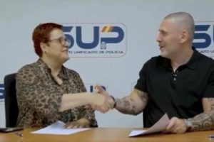 The Unified Police Union signs an agreement with Desokupa "self defense training" for 30,000 police officers