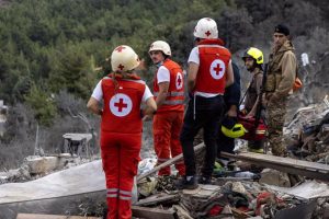 Lebanese Red Cross teams in the area of ​​an Israeli Defense Forces (IDF) attack