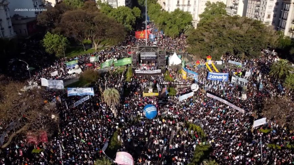 Mass march against the veto of the university financing law on October 2, Buenos Aires, Argentina