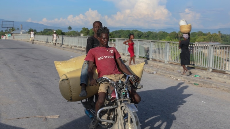 More than 10,000 Haitians flee gang attacks in the last week, according to the UN