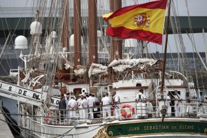 Sentences of up to three years in prison to six soldiers for using the Elcano ship to traffic cocaine in New York