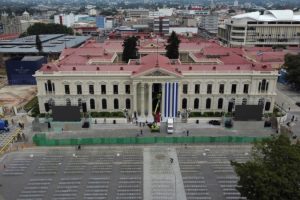 US agency will finance one billion dollars to buy back El Salvador's sovereign debt