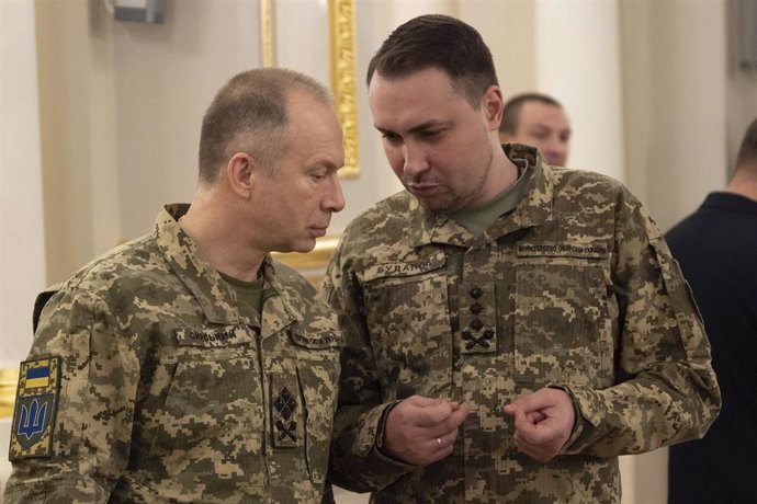 File - The head of the Ukrainian Armed Forces, Alexander Sirski, and Kirilo Budanov, head of the Intelligence services.