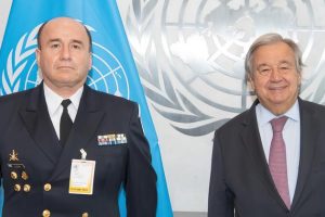 Argentine Rear Admiral Guillermo Ríos (left), Head of Mission and Observers of UNMOGIP, and UN Secretary General António Guterres (right).