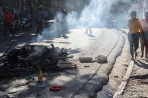 At least 28 dead in Haiti suburb, residents support police against gangs