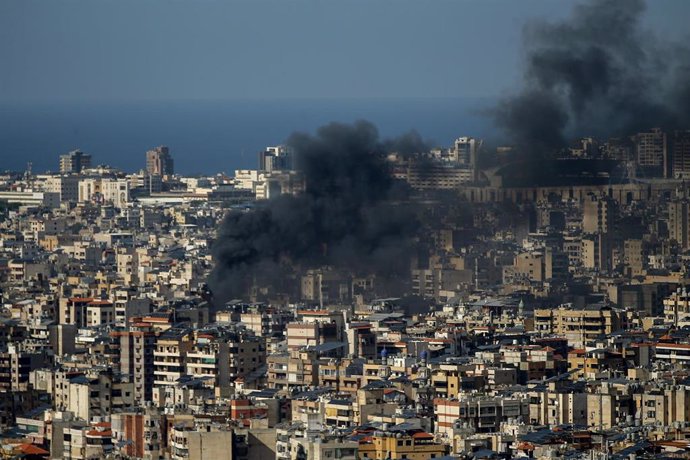 Column of smoke in Beirut after an attack by the Israel Defense Forces against the Lebanese capital