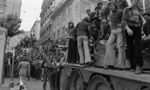 Celeste Caeiro, the woman whose gesture gave its name to the Carnation Revolution, dies at 91