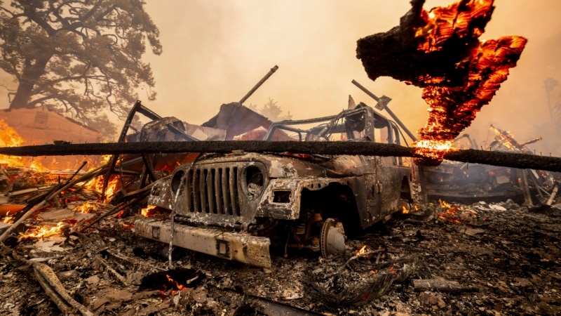 Firefighters describe harrowing conditions in California wildfire