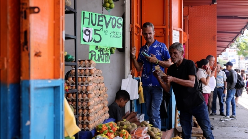 How will Venezuela's "weak" economy close in 2024?