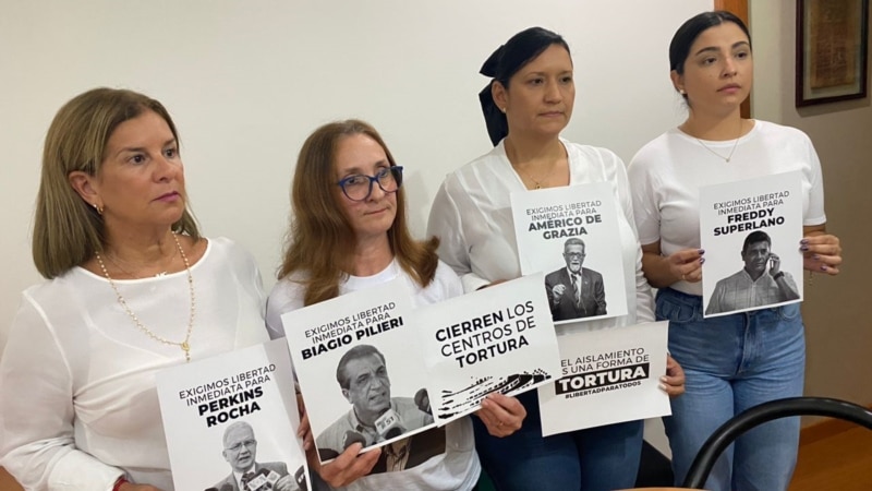 Relatives of opponents detained in Venezuela demand to see them