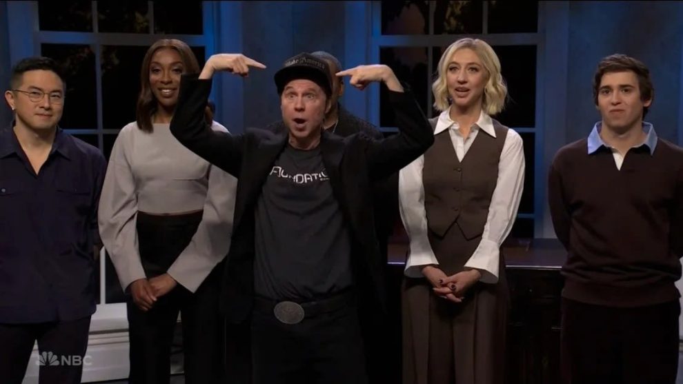 (Left to right) Bowen Yang, Ego Nwodom, Dana Carvey as Elon Musk, Heidi Gardner and Marcello Hernandez on 'SNL.'