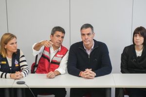 Sánchez and Mazón send a message of unity after the catastrophe: “We are not going to leave Valencians alone”